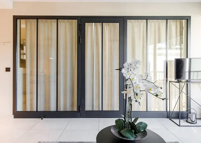 Marriott Area Superb 1 Bedroom 아파트